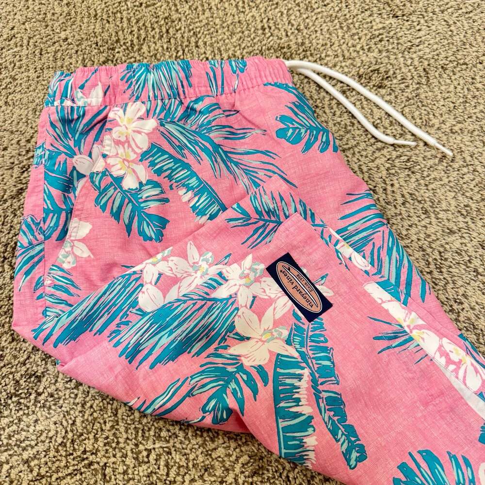 Vineyard Vines Men’s Tropical Pink Chappy 7in Swim Trunks Sz. XL